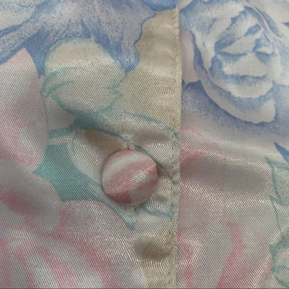 Vintage Nightshirt ‎ Woman Sz  Small Satin Gown Pastel   Floral Short Sleeve - Picture 12 of 13